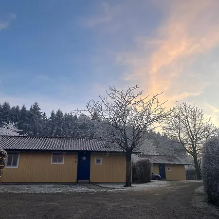 Ferienhaeuser In Am See, Mit Eigenem Garten, Mit Vierbeiner! Holiday home *