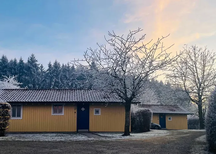 In Am See, Mit Eigenem Garten, Mit Vierbeiner! *